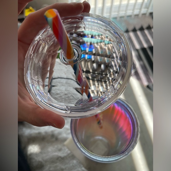 NWT - Starbucks 24 oz Rainbow Reusable Cold Cup w/straw & dome lid - Picture 9 of 9